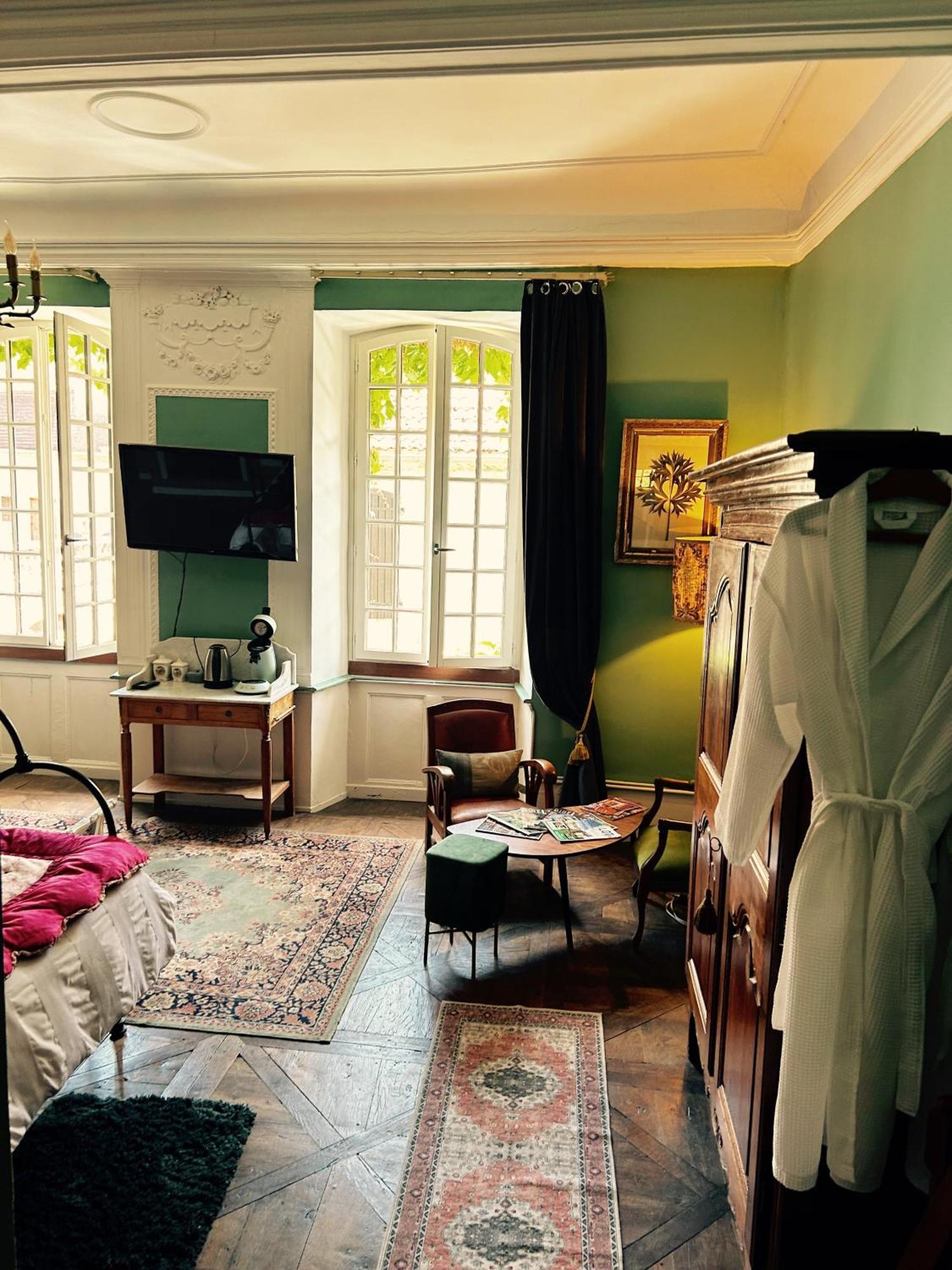 Bed and Breakfast Le 7 Des Tonneliers Castelfranc Экстерьер фото
