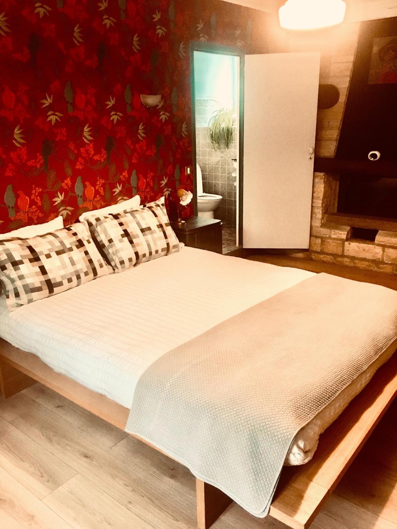 Bed and Breakfast Le 7 Des Tonneliers Castelfranc Экстерьер фото